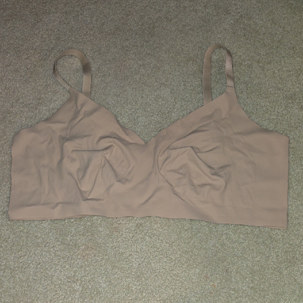 Anti. Seamless Tan Bra With No Padding